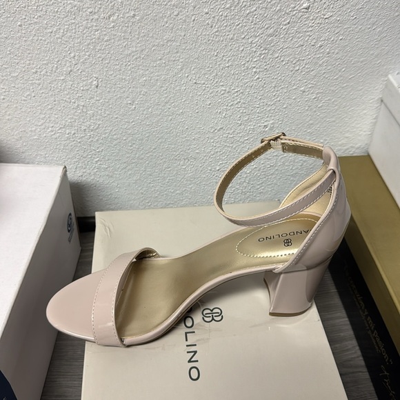 Bandolino Armory - Elegant Women's Heels - Picture 6 of 6